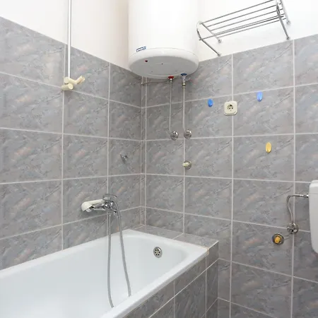 Apartments By The Sea Baska Voda, Makarska - 300 Apartment