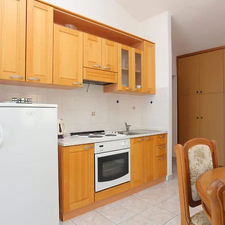 Apartments By The Sea Baska Voda, Makarska - 300 Baska Voda