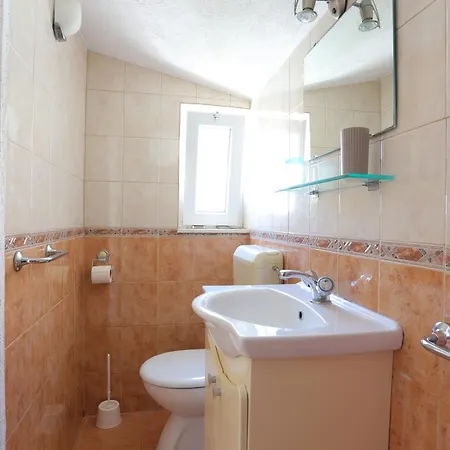 Apartments By The Sea Baska Voda, Makarska - 300 *