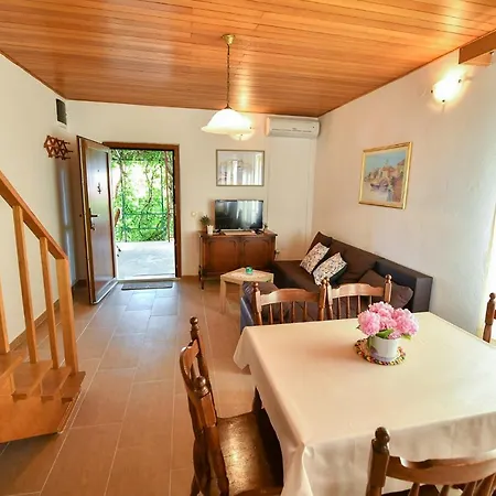 Apartment By The Sea Baska Voda, Makarska - 300 Baška Voda