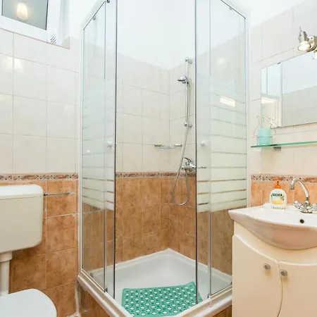 Apartment By The Sea Baska Voda, Makarska - 300 *