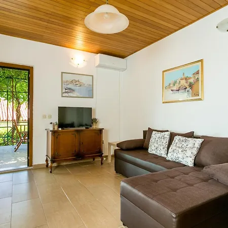 Apartments By The Sea Baska Voda, Makarska - 300 Apartment Baska Voda