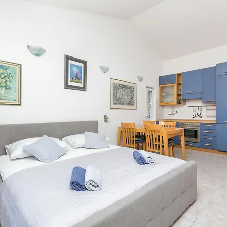 Apartment By The Sea Baska Voda, Makarska - 300 *